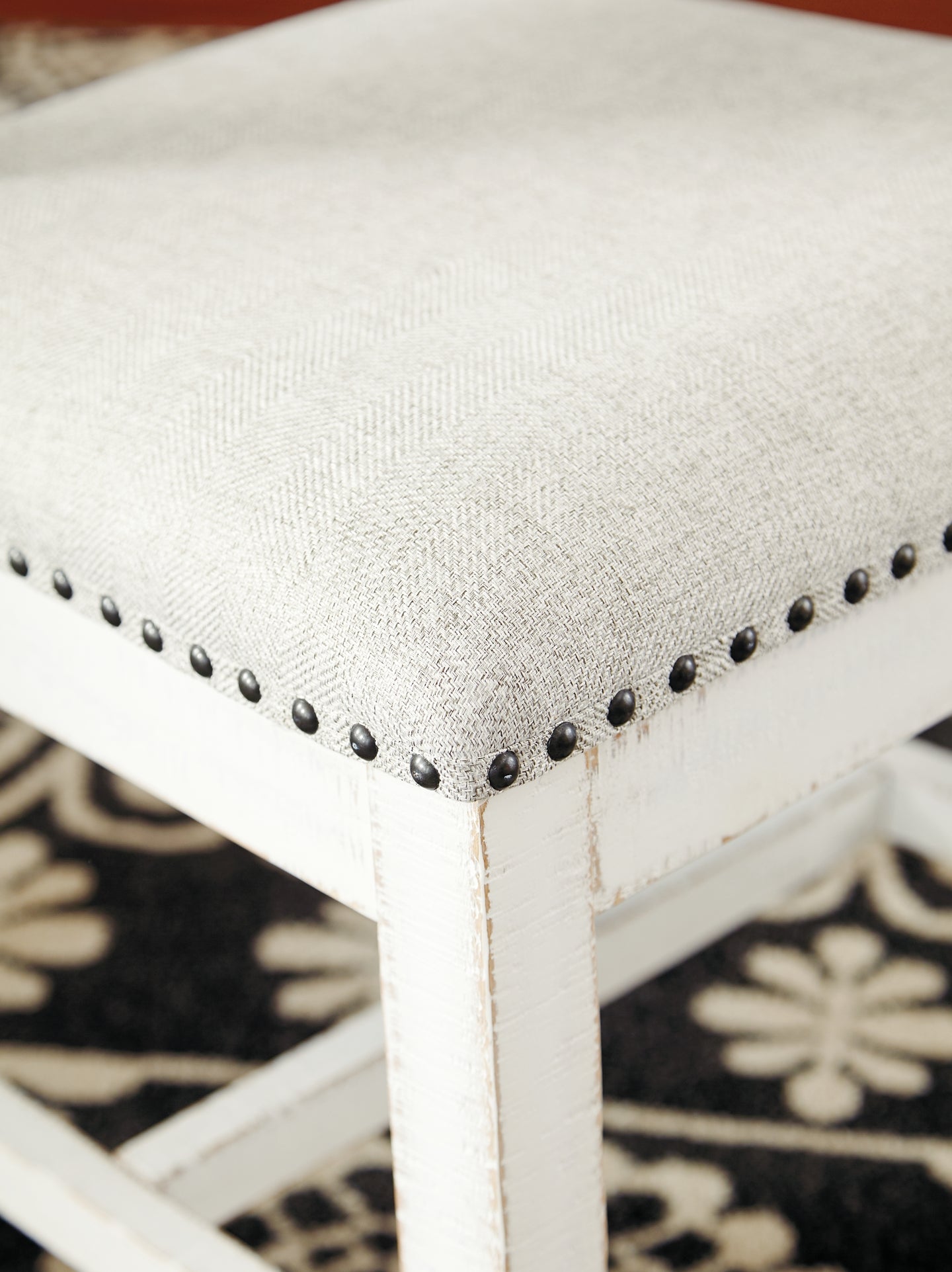 Mesa de comedor Valebeck y 6 sillas