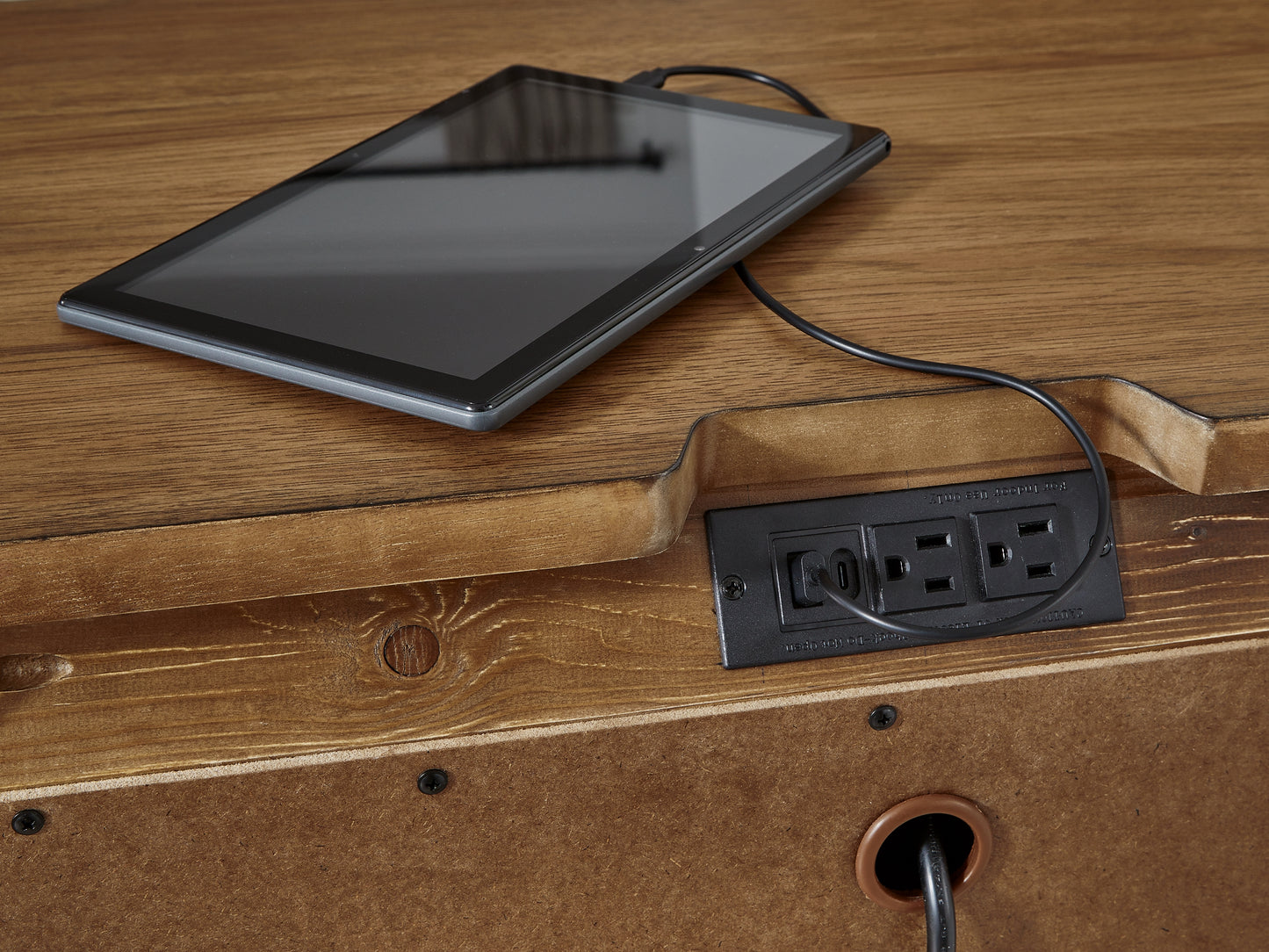 Mesita de noche de tres cajones Sharlance