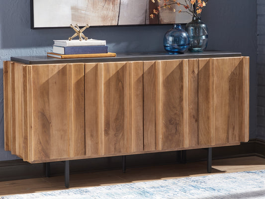 Gabinete de acento Quintavious