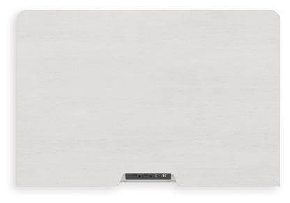 Rowlenstown King Poster Bed, Dresser, Mirror and Nightstand